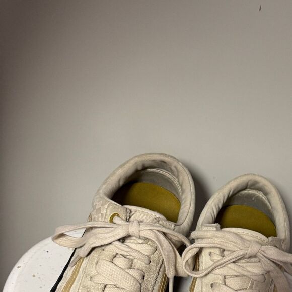 Vans shoes size 6.5 in great condition - Picture 2 of 8